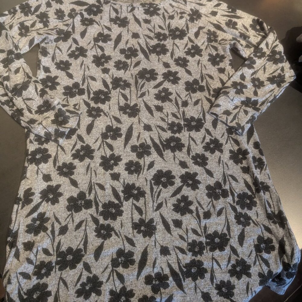 Heathered Black and Gray Floral Knit Dress Tunic